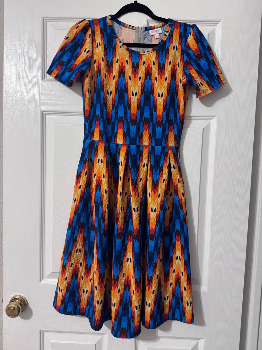 LuLaroe Amelia Size M Dress Orange Blue Plated Pockets Bottom Zip Back